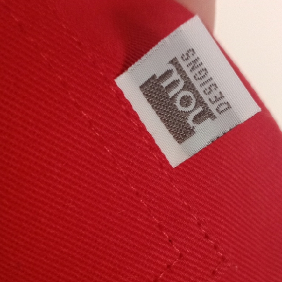 Classic Red Kitchen Apron - Picture 3 of 4